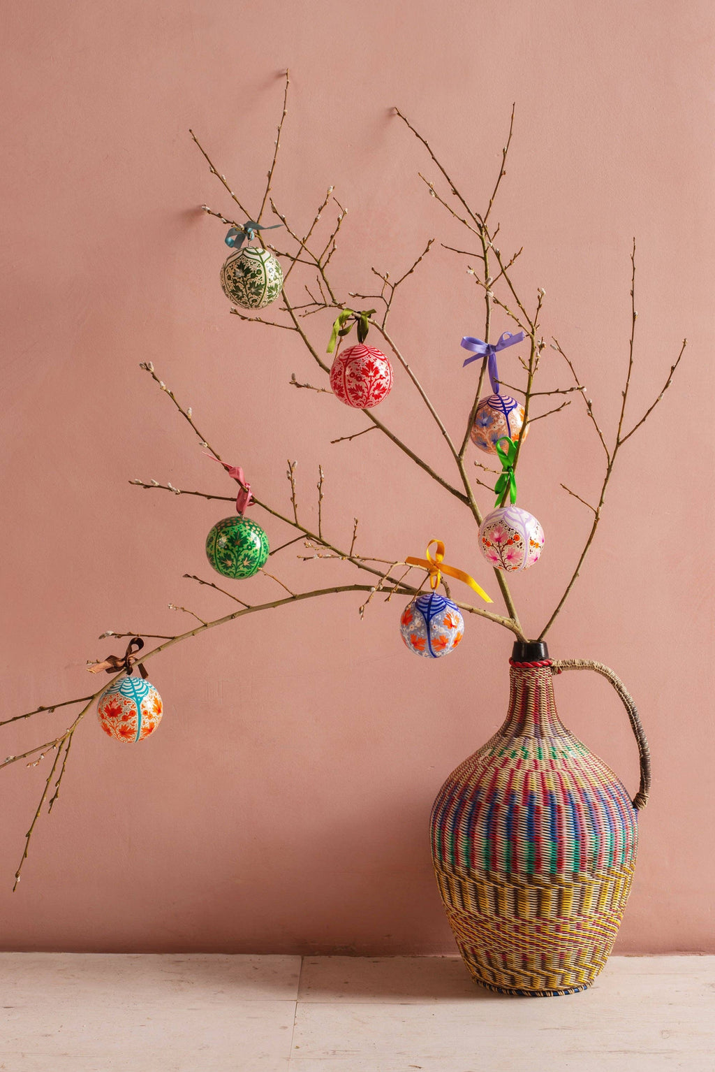Daisy Snow Pink & Lilac Kashmiri Bauble