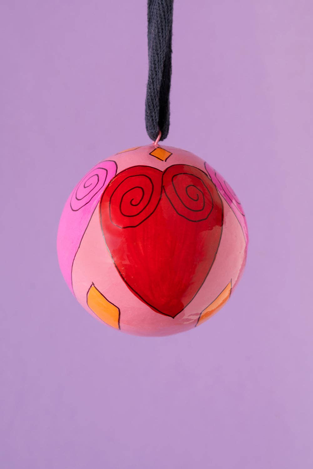 Daisy Snow Pink & Red Hearts Bauble