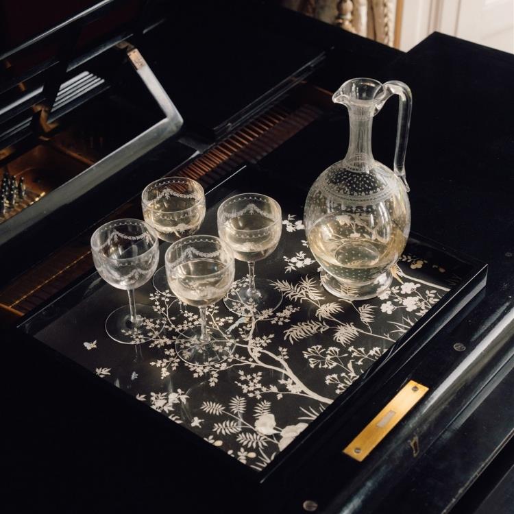 Chinoiserie Tray - black