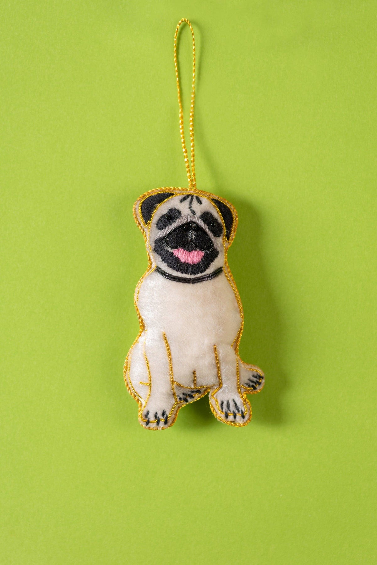 Daisy Snow Pug Decoration (Virgin Plastic Free)