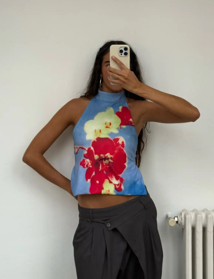 Susmies Camellia Reversible Top