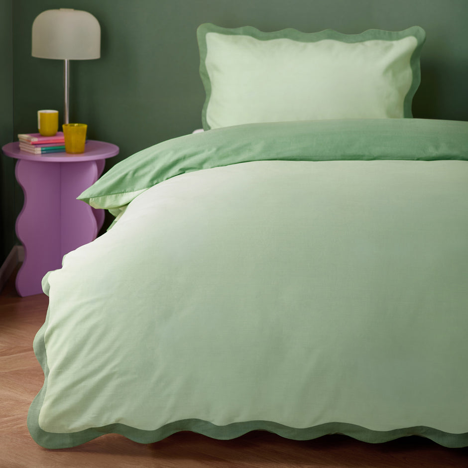 Yard Scallop Green Bedding Set