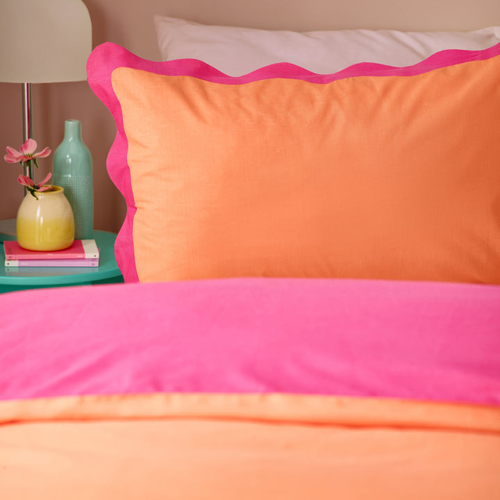 Yard Scallop Pink and Orange Bedding Set